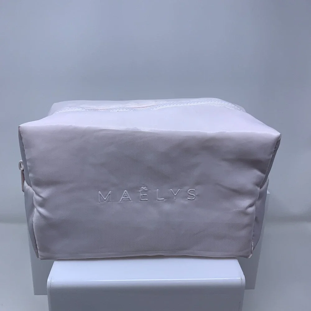 Maelys Light Pink Zipper Close Cosmetic Bag New *Flaw